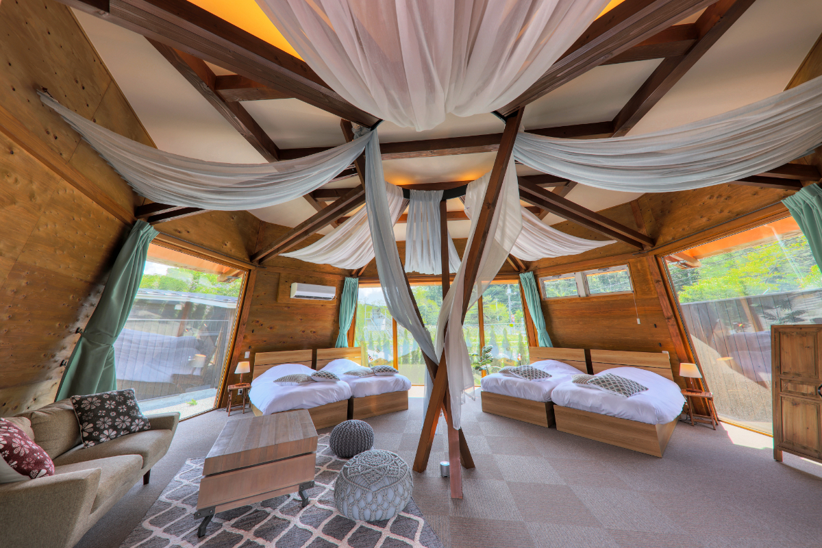 テントサウナ】薪ストーブと大自然で心身を整えるサウナ体験 | 【公式